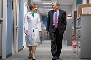Dr. Waun Ki Hong continues to mentor new fellows at MD Anderson Cancer Center, including Dr. Jennifer McQuade, shown here with Dr. Hong. Photo © AACR/Robert Seale 2017