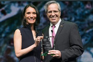 Dr. Christiana Bardon of MPM Capital and Dr. Michael A. Caligiuri, then AACR President, at the AACR Annual Meeting 2018 in April.  Photo © AACR/Phil McCarten 2018 